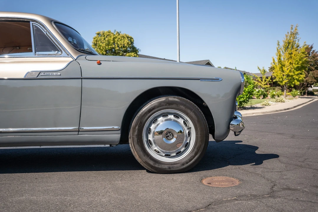 1957 Alfa Romeo 1900 - Image 29 of 31