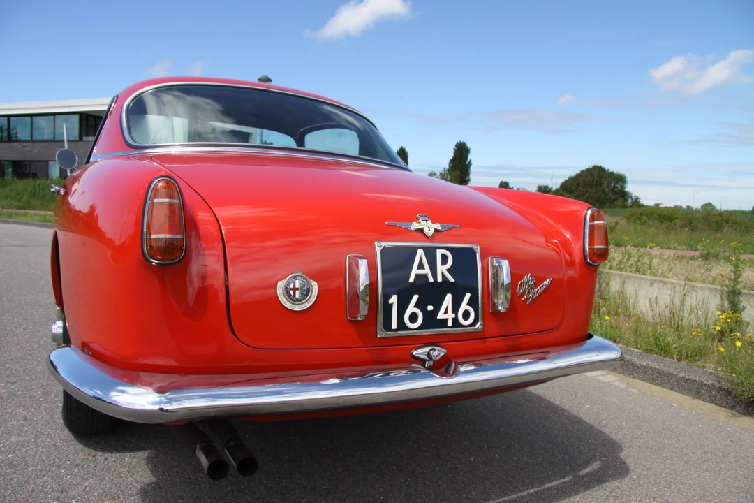 1957 Alfa Romeo 1900 - Image 15 of 31