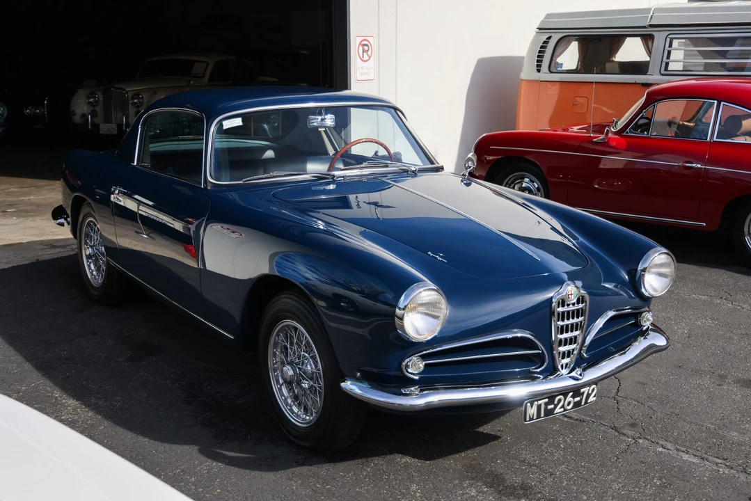 1957 Alfa Romeo 1900 - Image 22 of 31