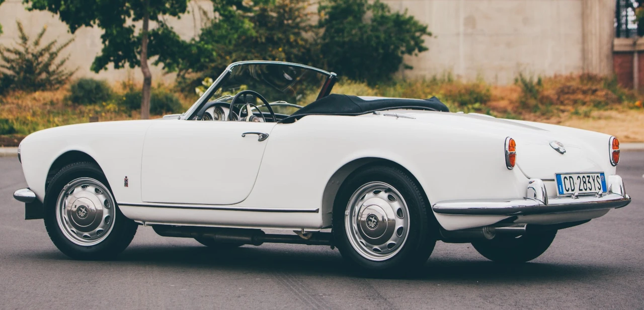 1957 Alfa Romeo Giulietta - Image 7 of 31