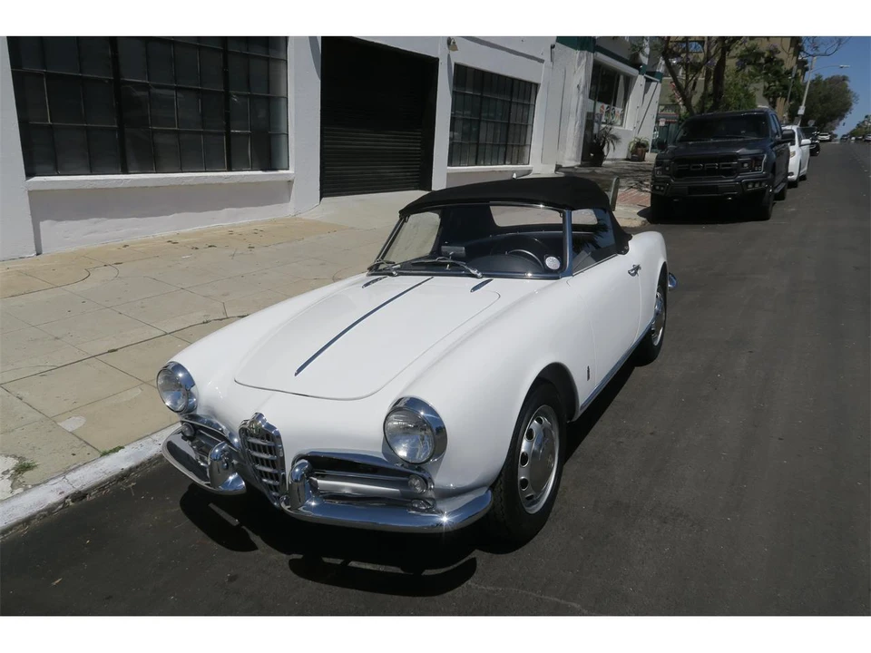 1957 Alfa Romeo Giulietta - Image 5 of 31