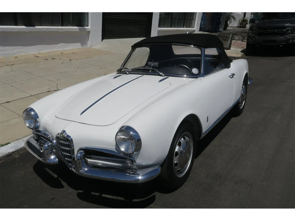 1957 Alfa Romeo Giulietta - Image 7 of 31