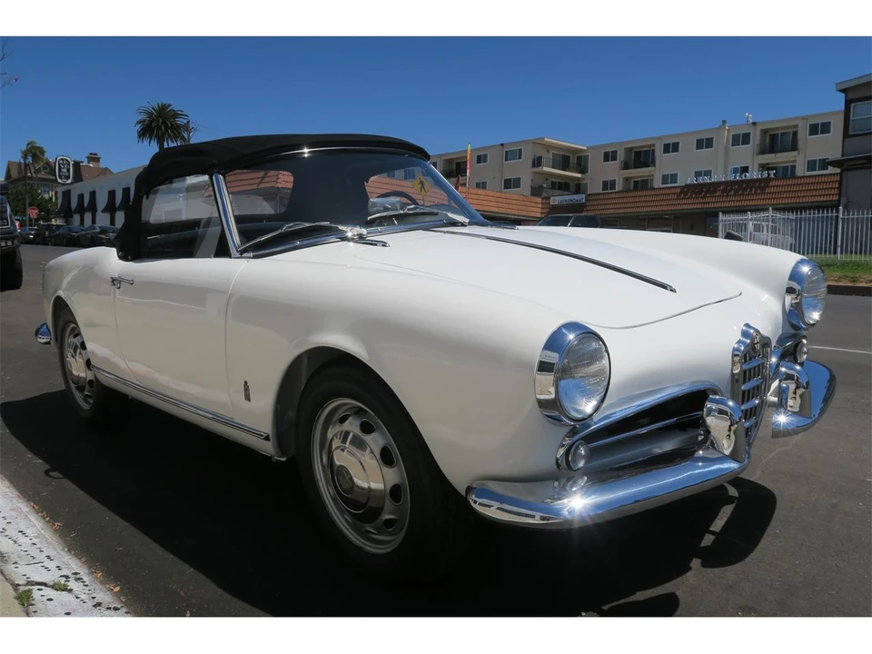 1957 Alfa Romeo Giulietta - Image 22 of 31
