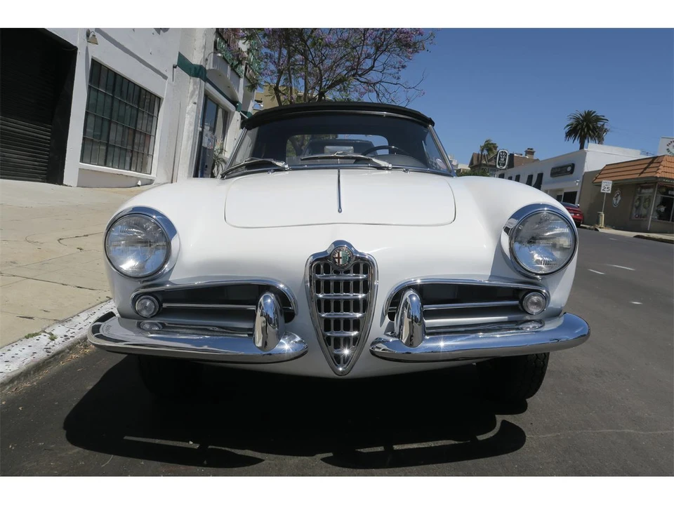 1957 Alfa Romeo Giulietta - Image 23 of 31