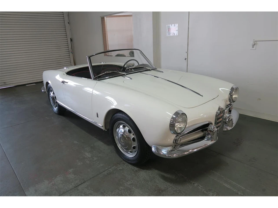 1957 Alfa Romeo Giulietta - Image 29 of 31