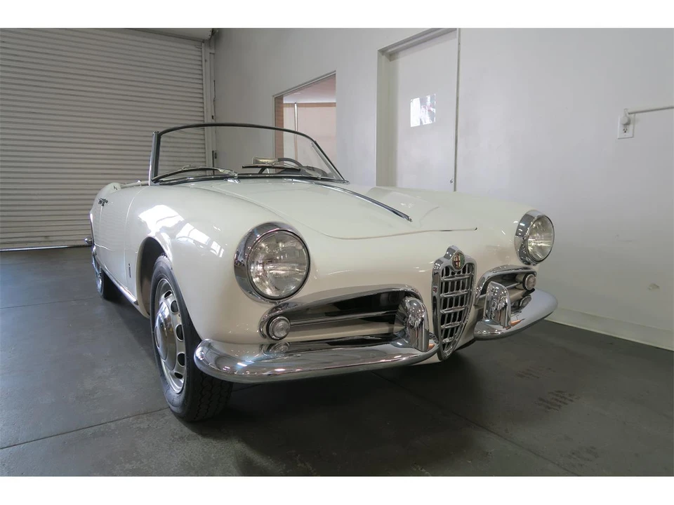 1957 Alfa Romeo Giulietta - Image 30 of 31