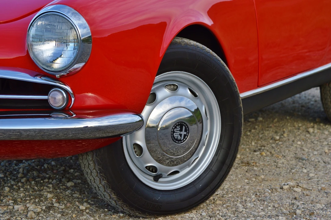 1957 Alfa Romeo Giulietta - Image 21 of 31