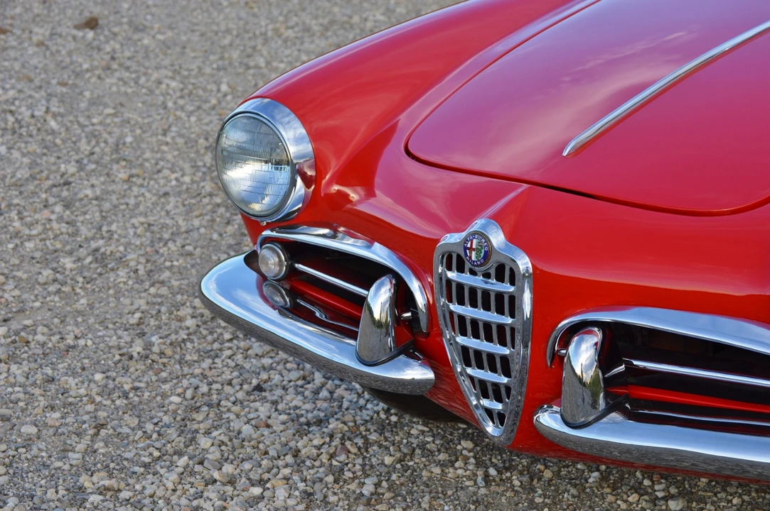 1957 Alfa Romeo Giulietta - Image 18 of 31