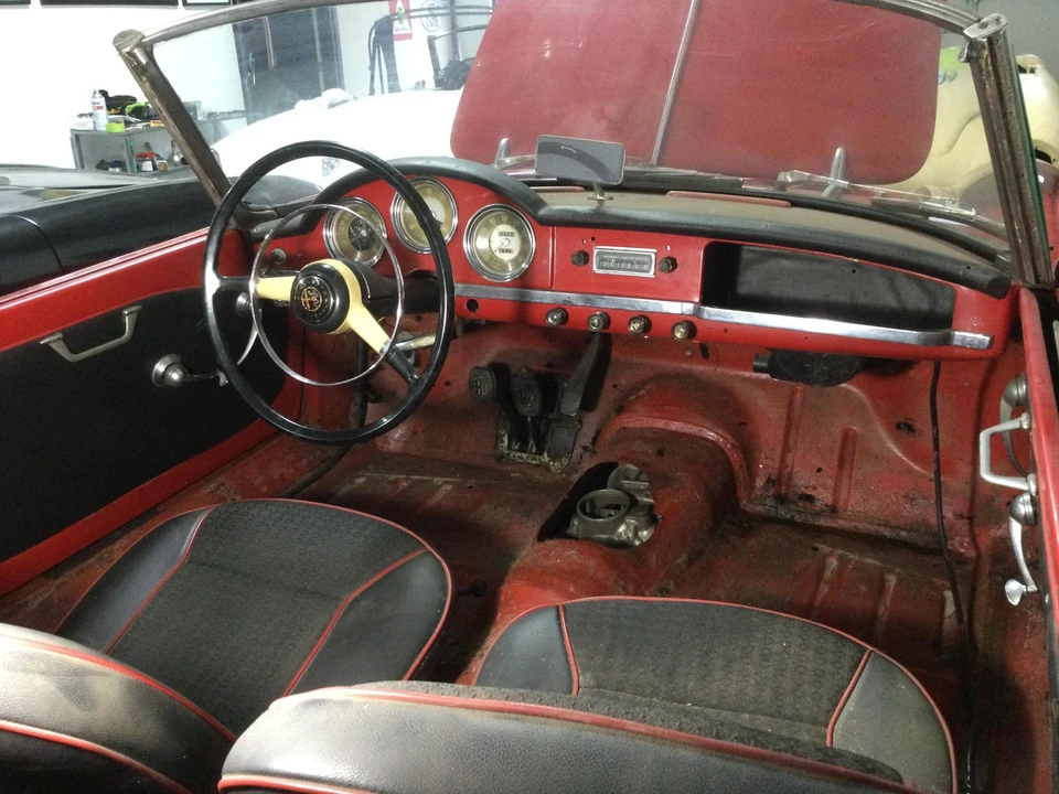 1957 Alfa Romeo Giulietta - Image 25 of 31