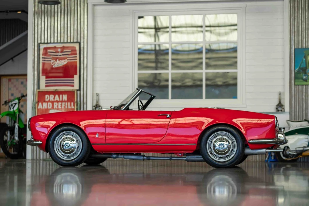 1957 Alfa Romeo Giulietta - Image 15 of 31