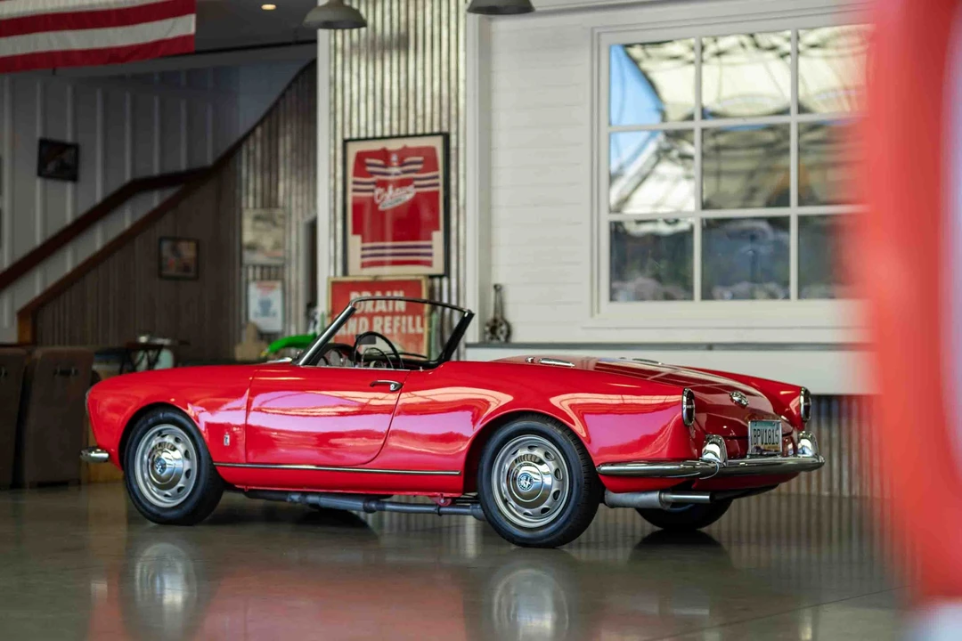 1957 Alfa Romeo Giulietta - Image 17 of 31
