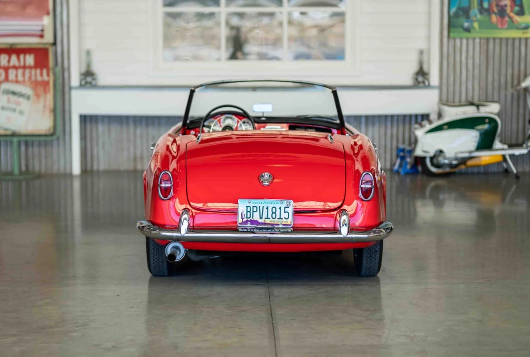 1957 Alfa Romeo Giulietta - Image 30 of 31