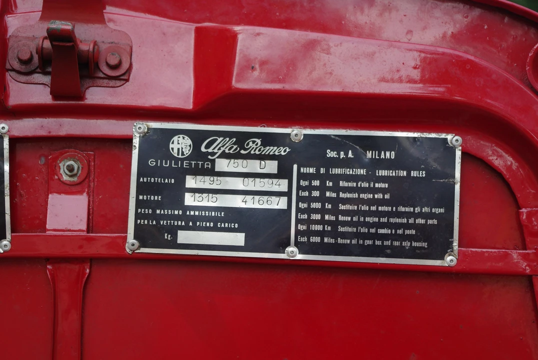 1957 Alfa Romeo Giulietta - Image 24 of 31
