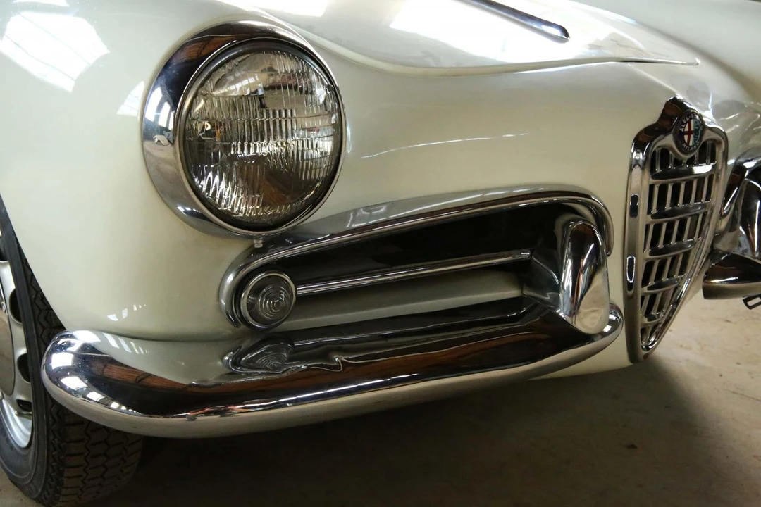 1957 Alfa Romeo Giulietta - Image 11 of 31