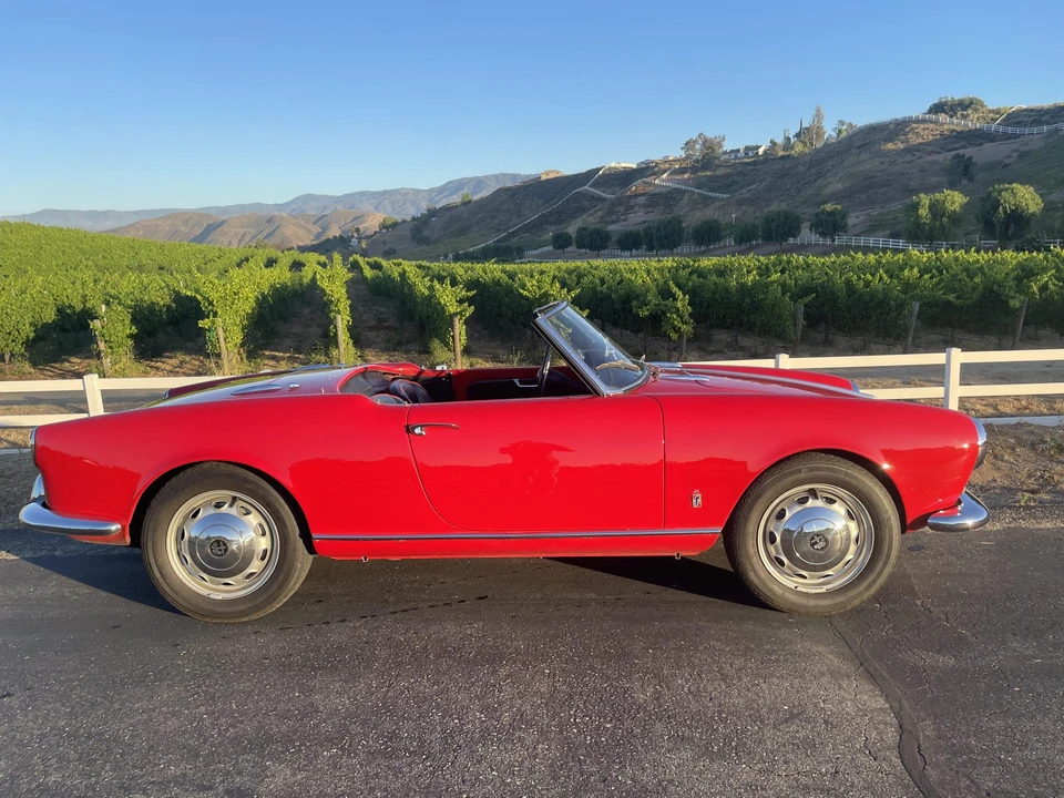 1957 Alfa Romeo Giulietta - Image 11 of 31