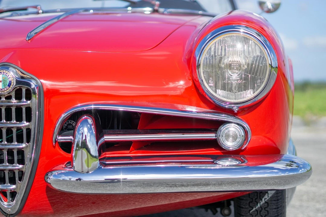 1957 Alfa Romeo Giulietta - Image 24 of 31