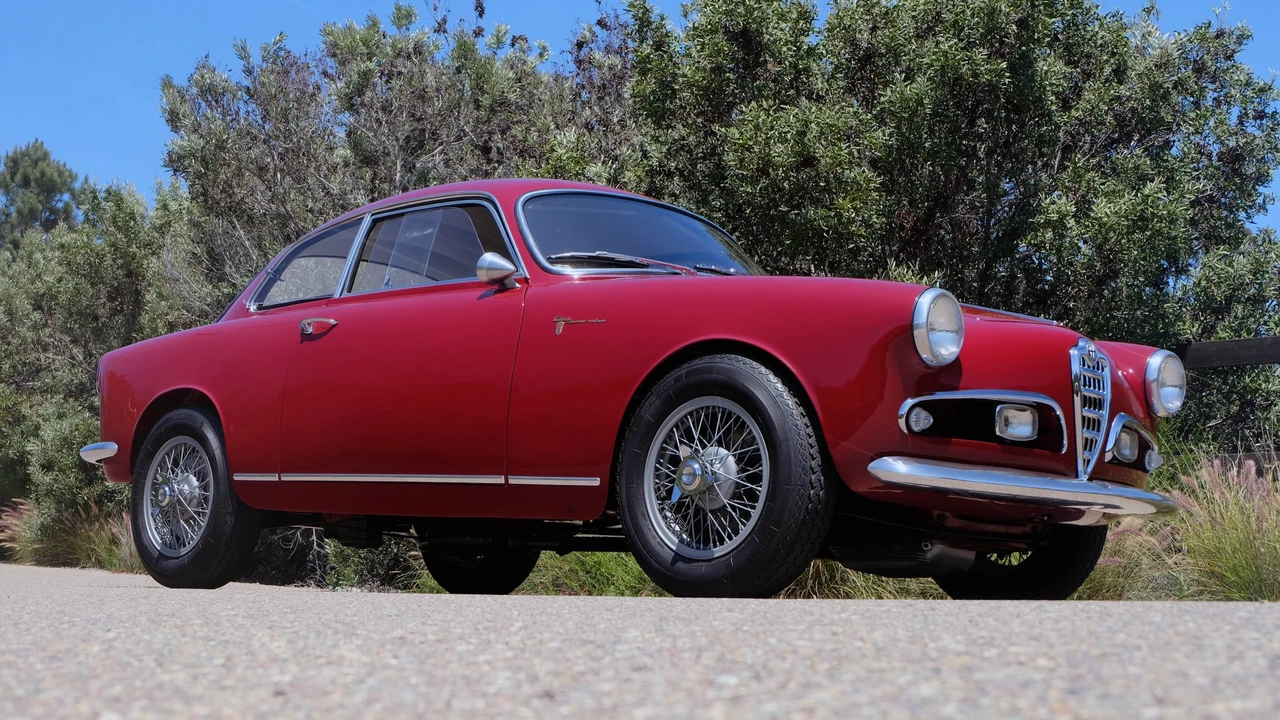 1957 Alfa Romeo Giulietta - Image 11 of 31