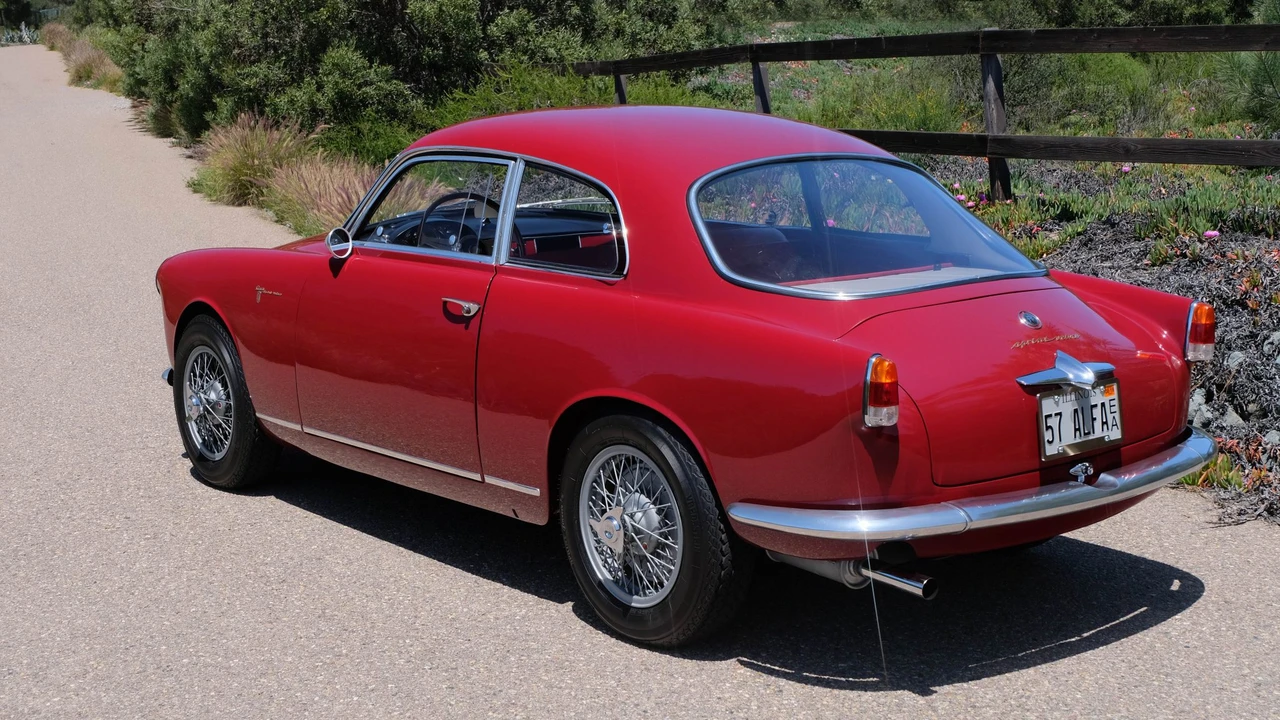 1957 Alfa Romeo Giulietta - Image 21 of 31