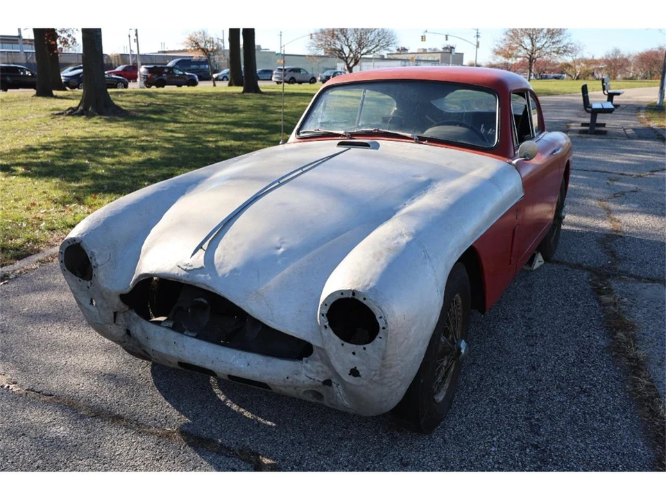 1957 Aston Martin DB4 - Image 2 of 8