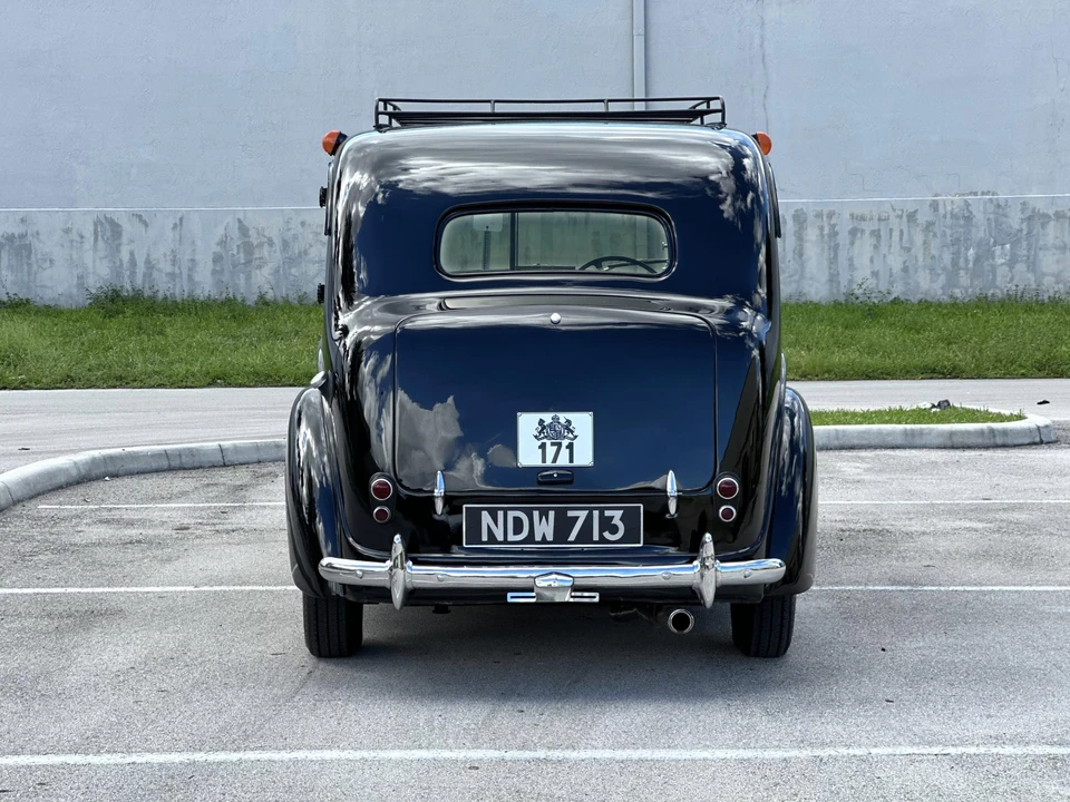 1957 Austin - Image 23 of 31