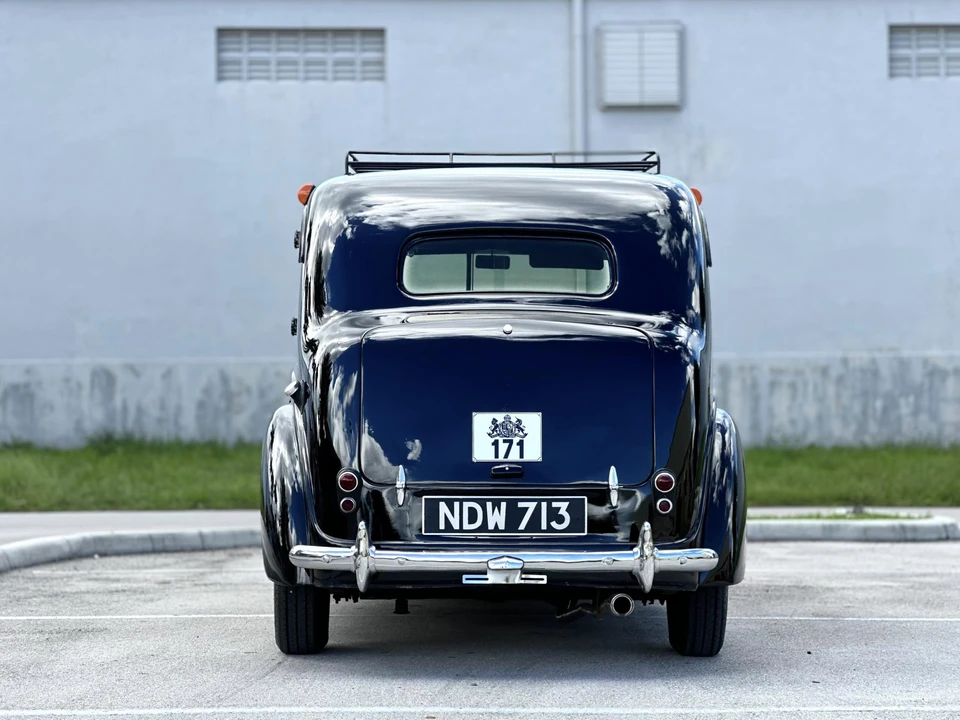 1957 Austin - Image 24 of 31