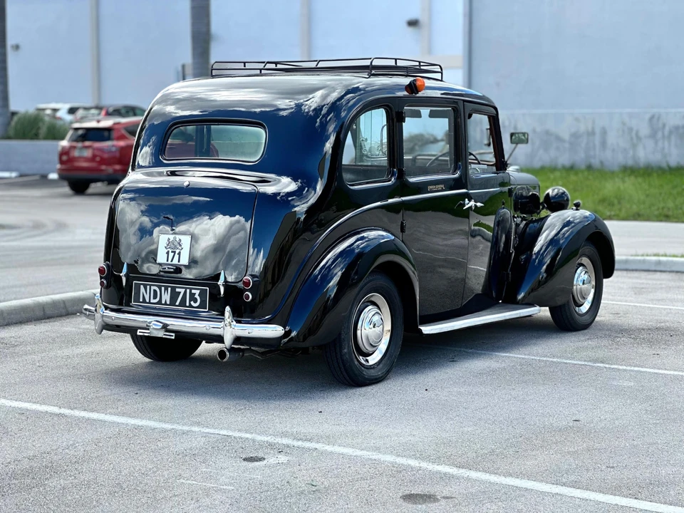 1957 Austin - Image 27 of 31