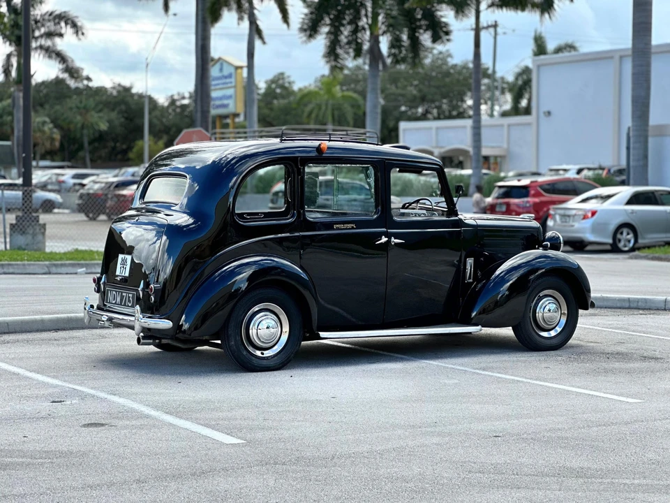 1957 Austin - Image 30 of 31