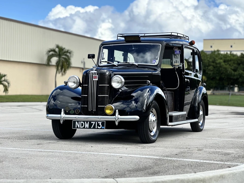 1957 Austin - Image 8 of 31