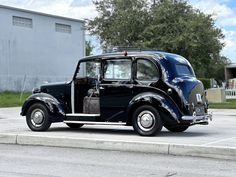 1957 Austin - Image 19 of 31