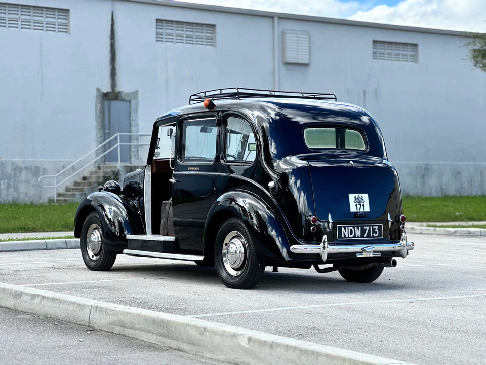 1957 Austin - Image 21 of 31