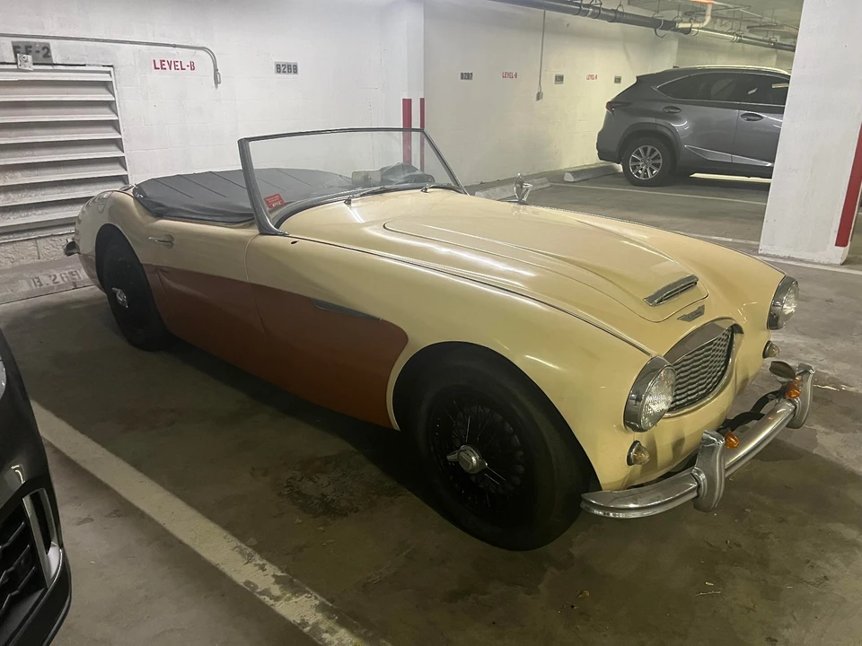 1957 Austin-Healey 100-6 - Image 9 of 21