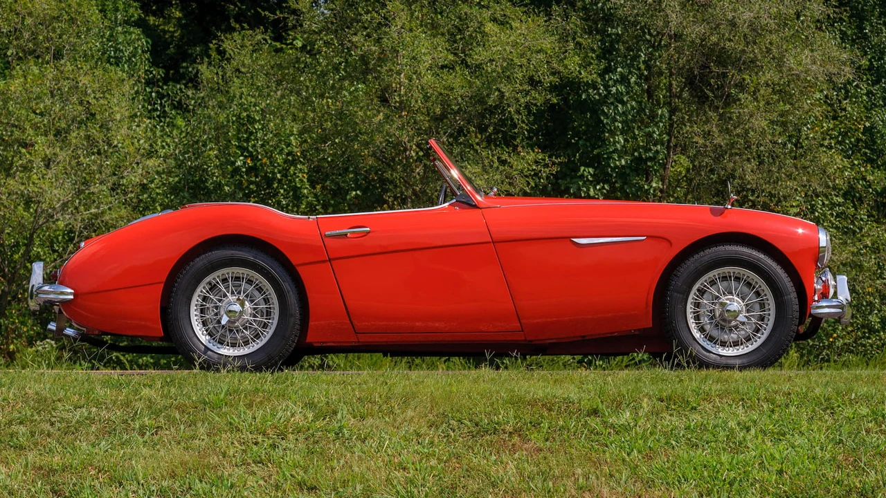 1957 Austin-Healey 100-6 - Image 2 of 22