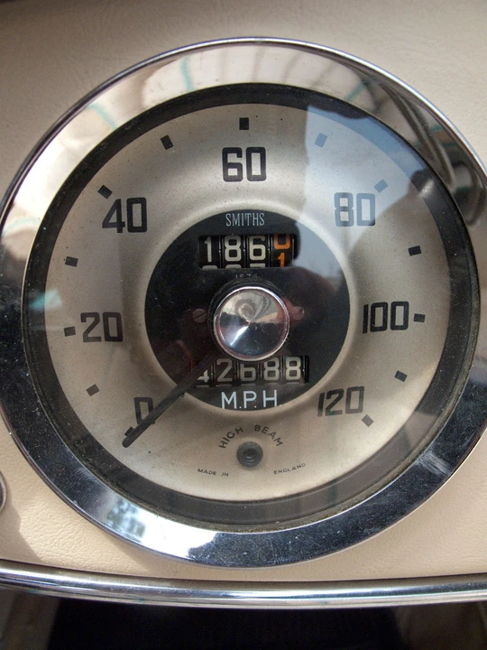 1957 Austin-Healey 100-6 - Image 3 of 9