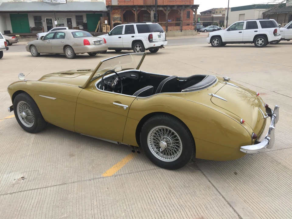 1957 Austin-Healey 100-6 - Image 5 of 31