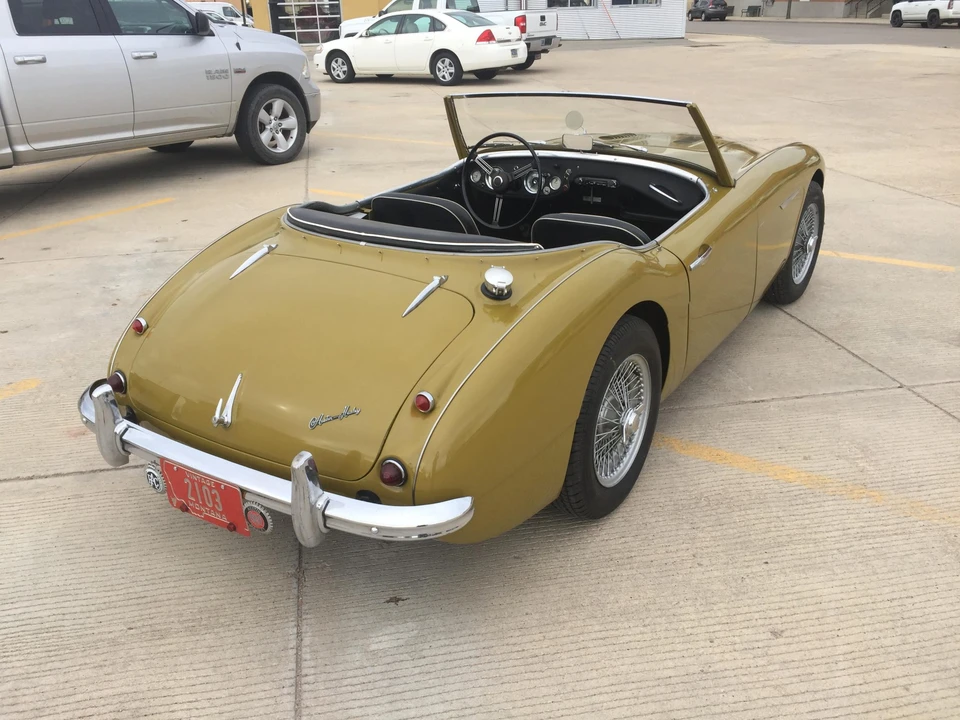 1957 Austin-Healey 100-6 - Image 9 of 31