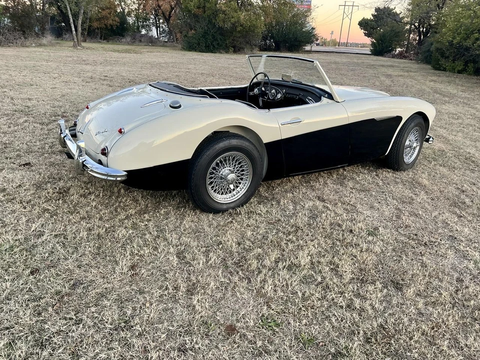 1957 Austin-Healey 100-6 - Image 7 of 31