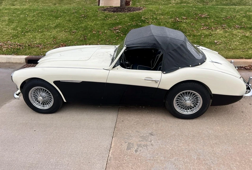 1957 Austin-Healey 100-6 - Image 13 of 31