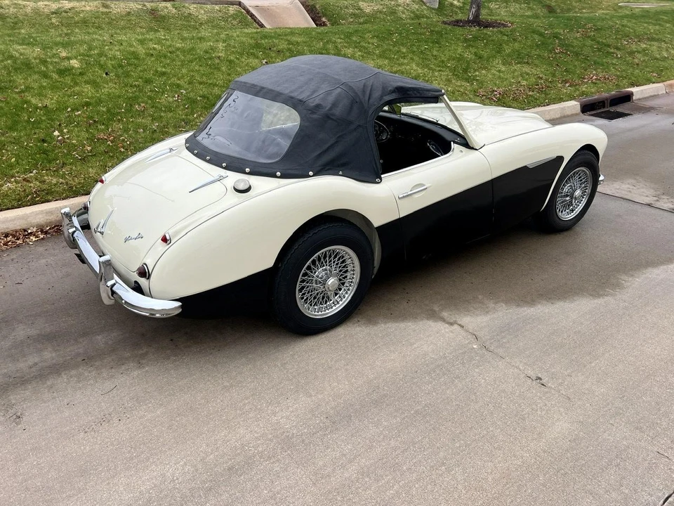 1957 Austin-Healey 100-6 - Image 16 of 31