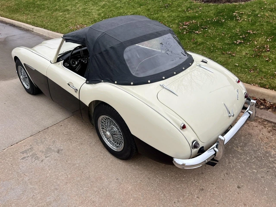 1957 Austin-Healey 100-6 - Image 15 of 31