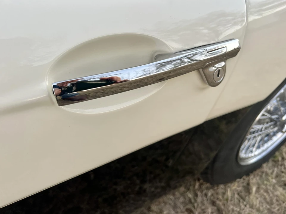 1957 Austin-Healey 100-6 - Image 25 of 31