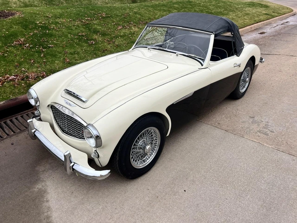 1957 Austin-Healey 100-6 - Image 12 of 31