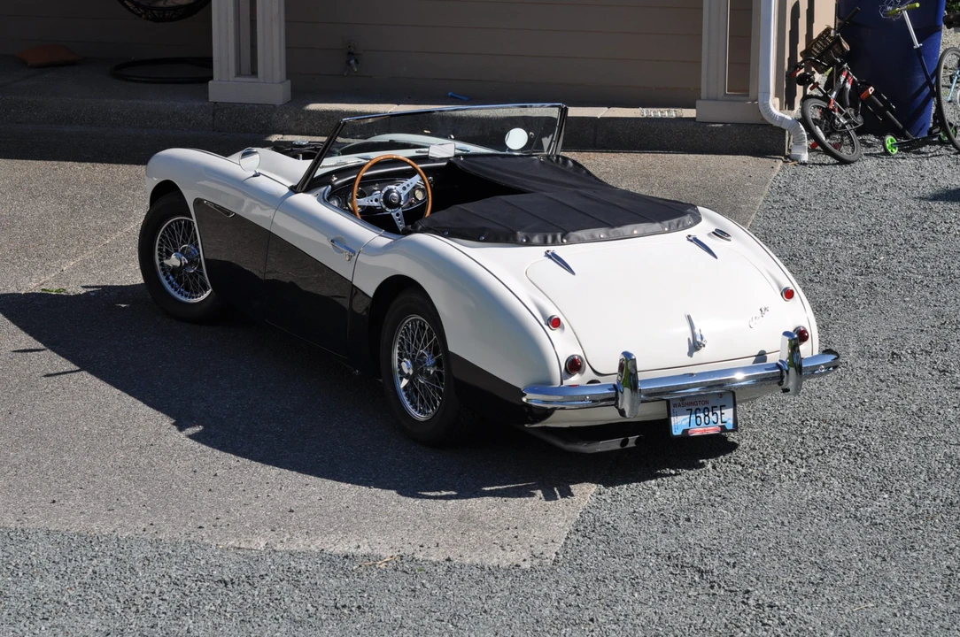 1957 Austin-Healey 100-6 - Image 13 of 31