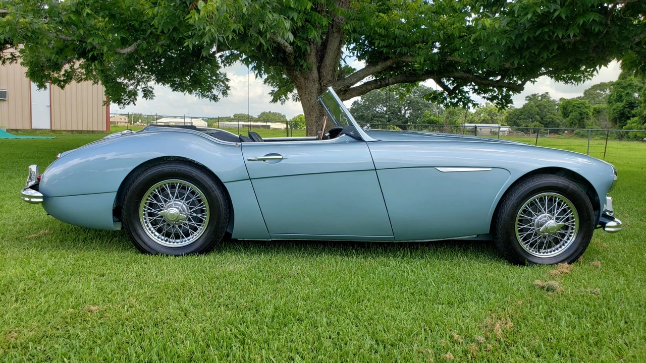 1957 Austin-Healey 100-6 - Image 9 of 31