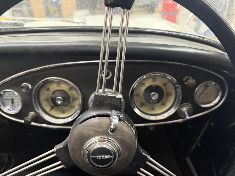 1957 Austin-Healey 100 - Image 11 of 17