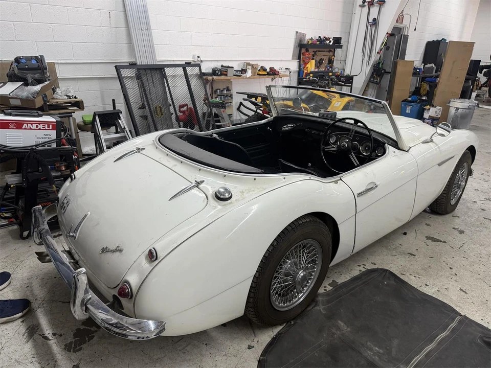 1957 Austin-Healey 100 - Image 4 of 17