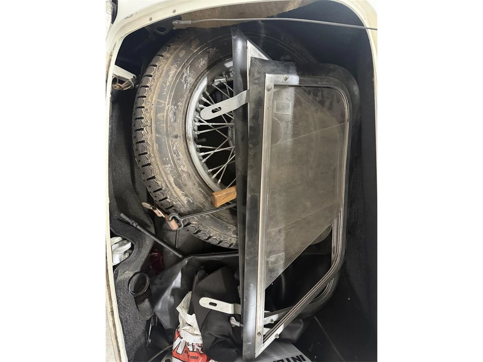 1957 Austin-Healey 100 - Image 15 of 17