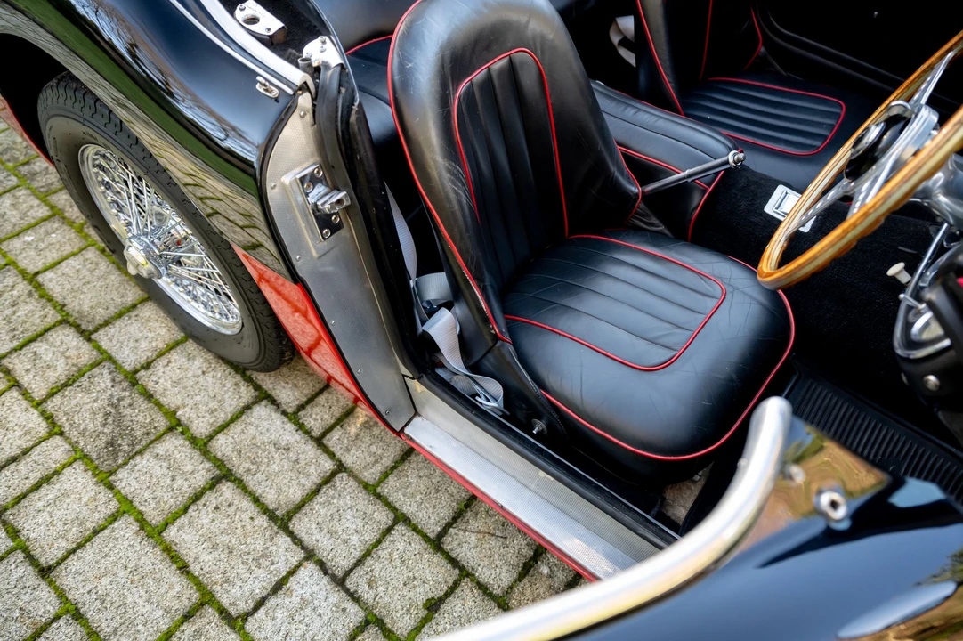 1957 Austin-Healey 100-6 - Image 19 of 31