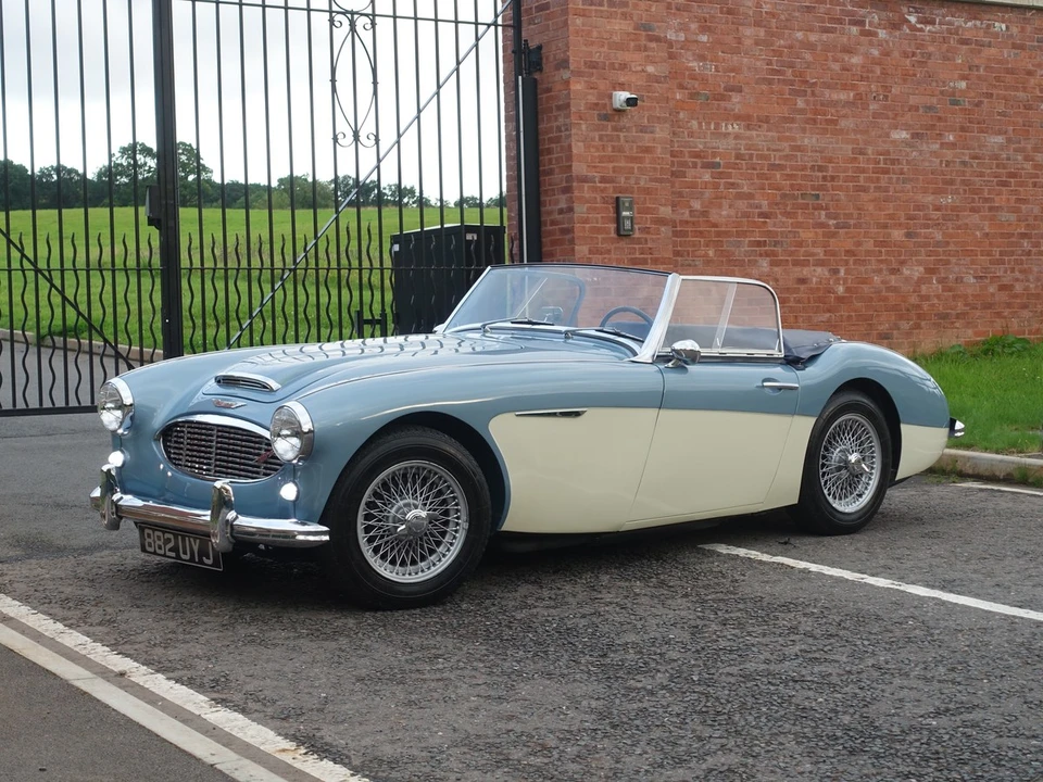 1957 Austin-Healey 100-6 - Image 2 of 30