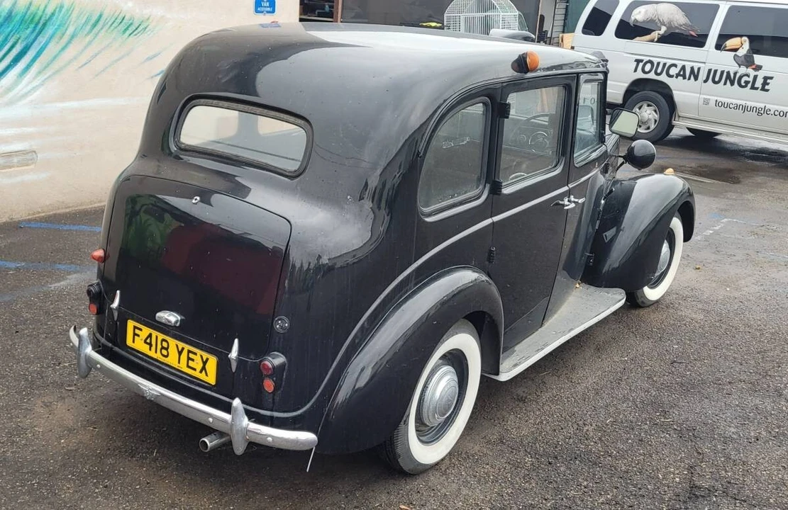 1957 Austin - Image 4 of 16