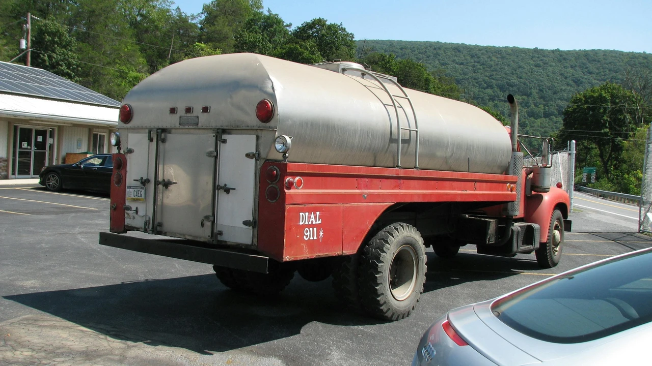 1957 Mack - Image 4 of 7